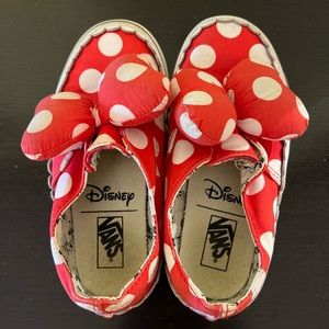 Van’s Disney Minnie Mouse Bow Slip On Shoes size 12